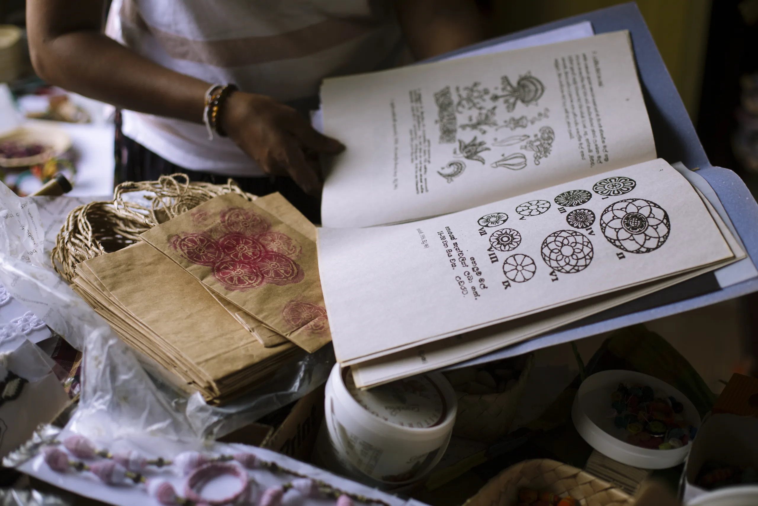 Project participant explains how the packaging training she received through the Uniterra program inspired her to use traditional Sri Lankan designs on her packaging; this in turn ads more value to her final product.