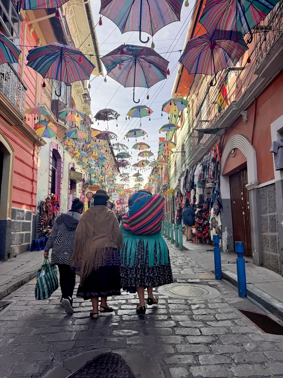 Tisser des récits, tisser des liens 